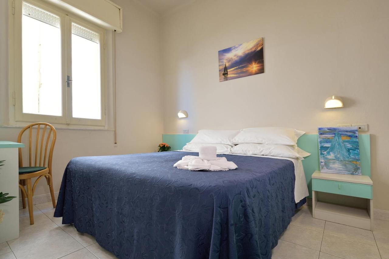 Hotel Oltremar B&B Cattolica Exterior photo