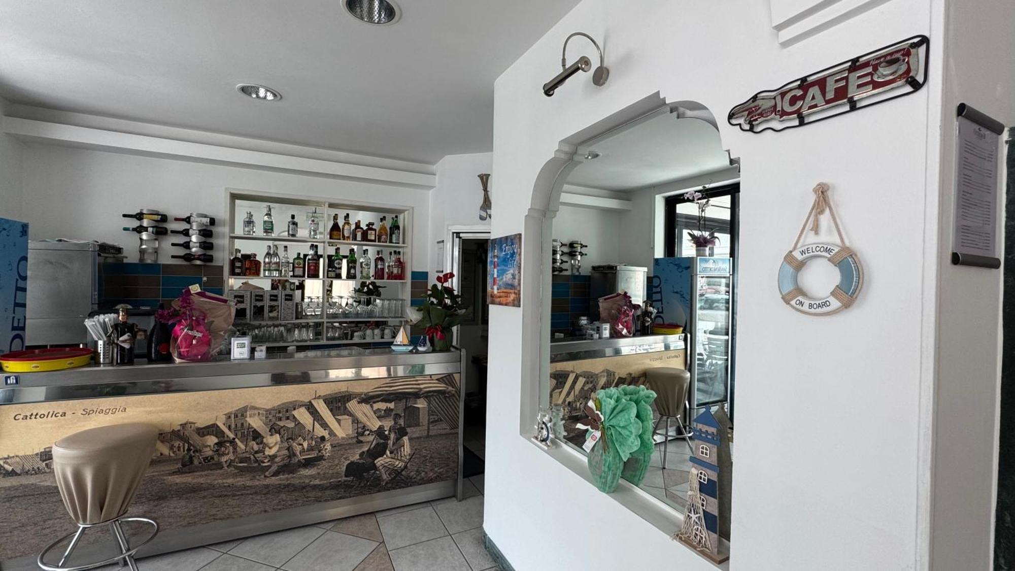 Hotel Oltremar B&B Cattolica Exterior photo